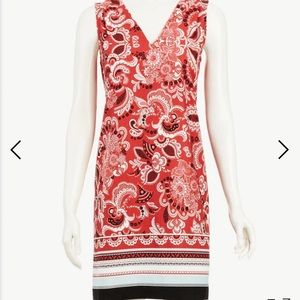 Petite border paisley v neck shift dress